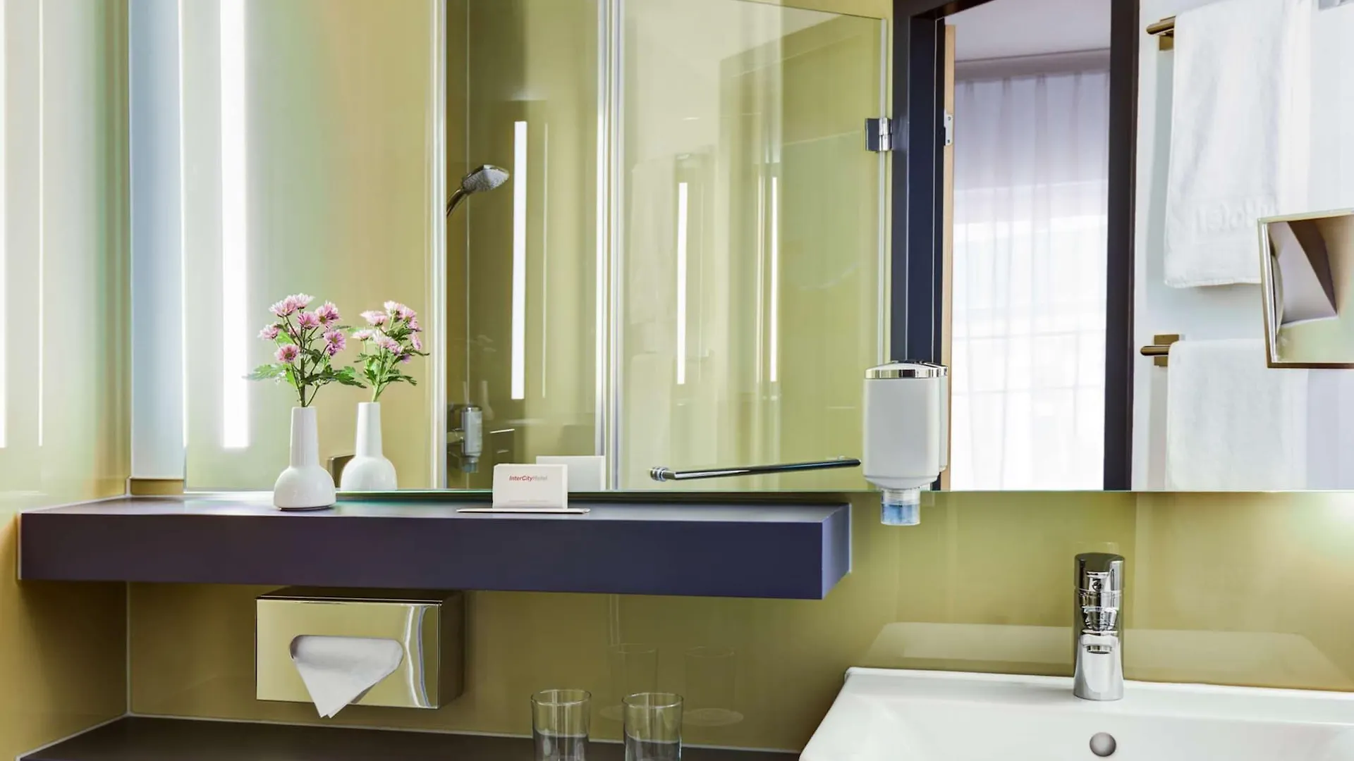 Intercityhotel Hamburg Altona Hotel