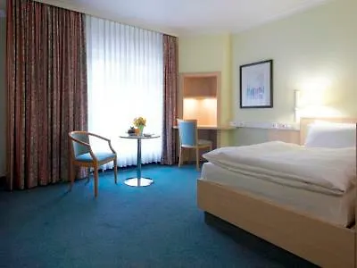 Intercityhotel Hamburg Altona Hotel